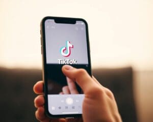 Waarom kopen influencers likes op TikTok?